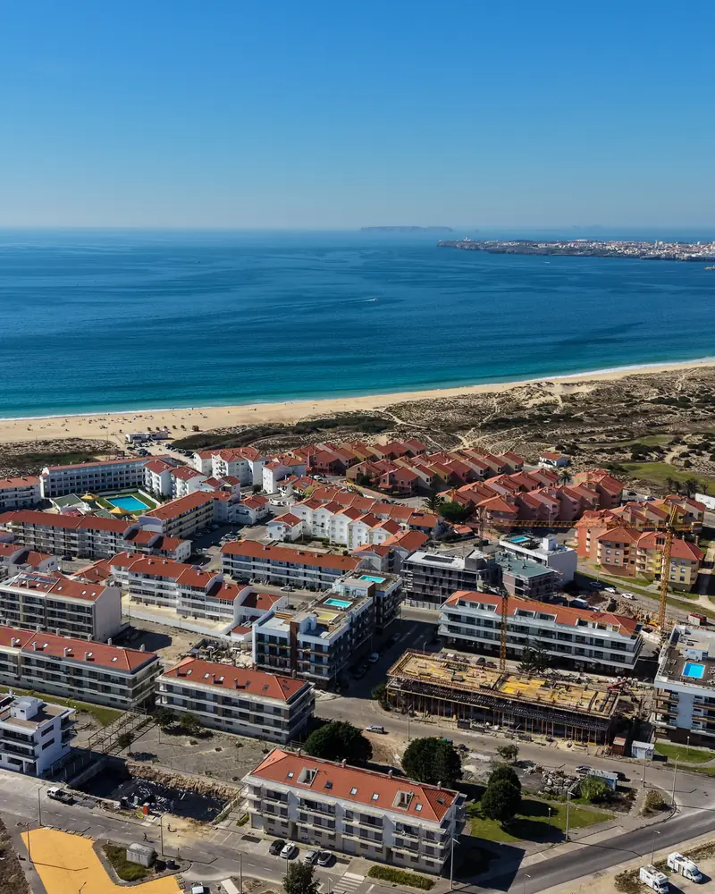 A Consolação vista do ar, com a baía e Peniche ao fundo.